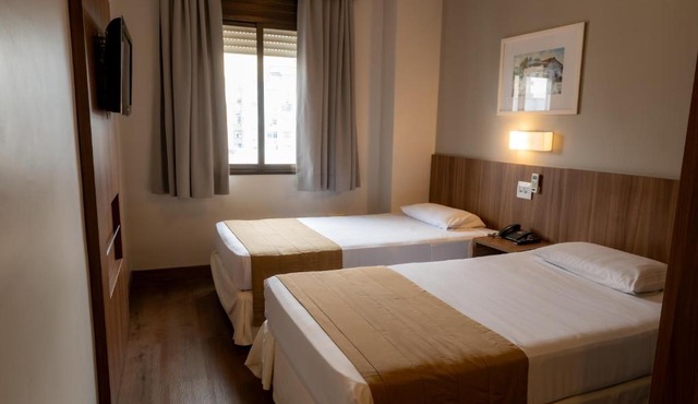 Hotel Continental Business - 200 metros do Complexo Hospitalar Santa Casa