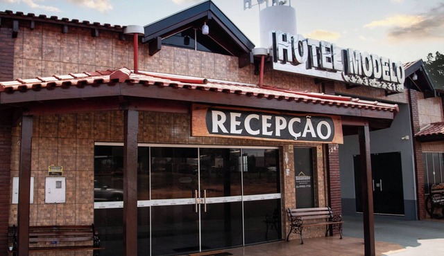 HOTEL MODELO