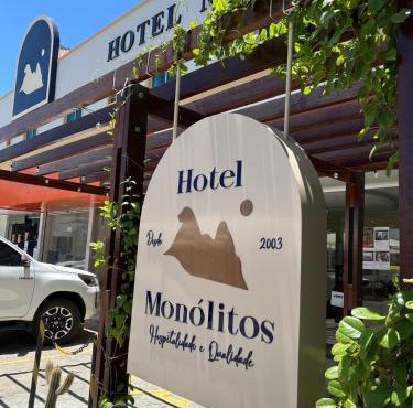 Hotel Monólitos