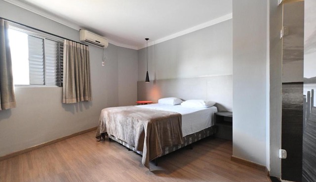 Hotel PrimeInn Excelente Custo Benefício e Taxas de Estacionamento Isentas