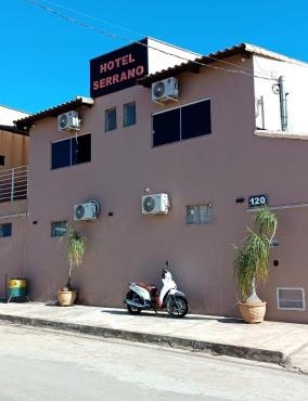 Hotel Serrano