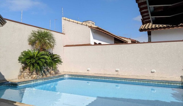 House 150 meters from the beach with complete leisure area.