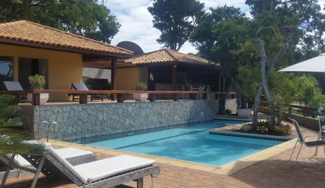 House in a spectacular gated community, 200m from Ferradura Beach.