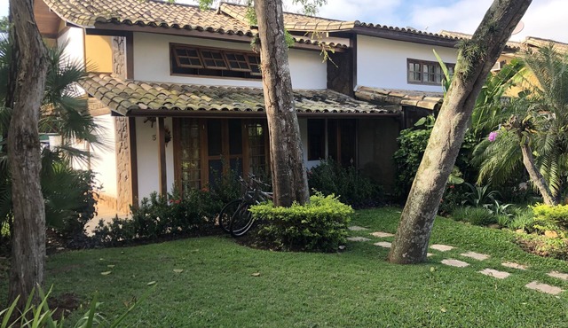 House in Buzios in gated community in Manguinhos Beach