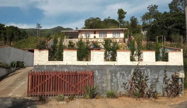 House with swimming pool