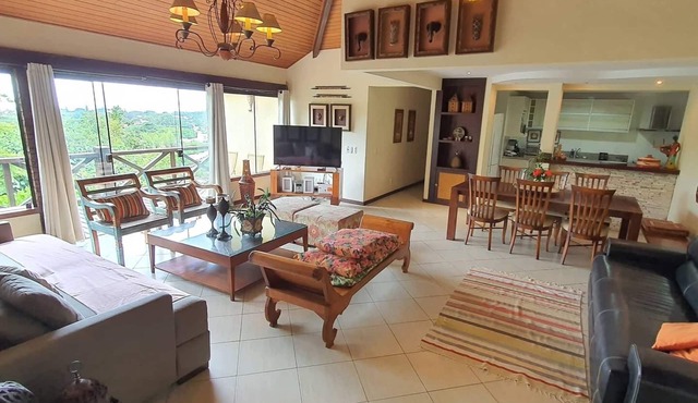 House with 5 bedrooms (4 suites), sea view, private pool, sauna, barbecue, Wi-Fi.