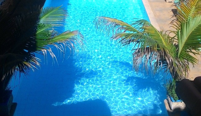 HOUSE WITH 7 SUITES FOR UP TO 20 PEOPLE, POOL 2 BLOCKS FROM PRAIA DOS ANJOS