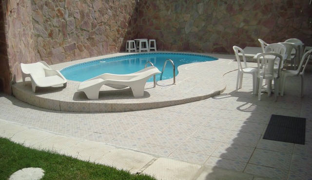 House with 95% of the internal area air-conditioned, with WI-FI, swimming pool, 3 suites with air, 1/4 room with air