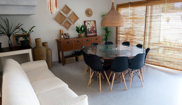 House with all comfort, excellent location!