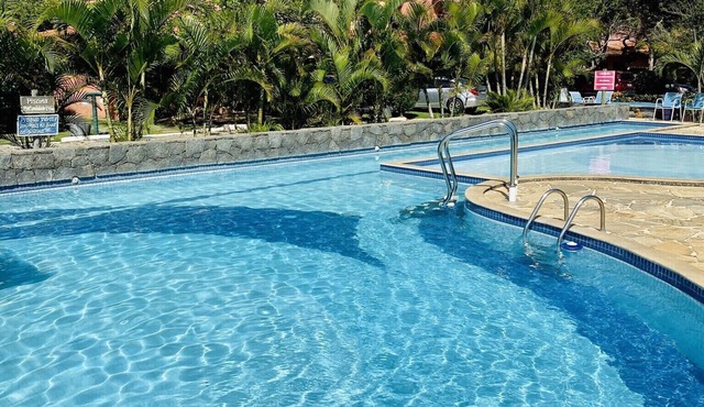 House with BBQ, pool, Wi-Fi, Sky TV, 4 bedrooms (all with air conditioning) - Manguinhos, Búzios, near the beach.