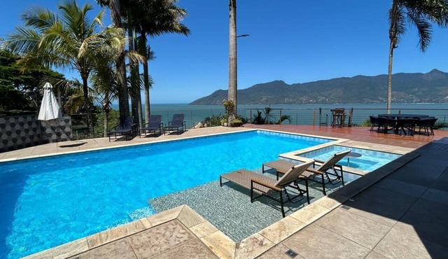 House with heated pool - Incredible View - Ilhabela - Beach Tennis Court.