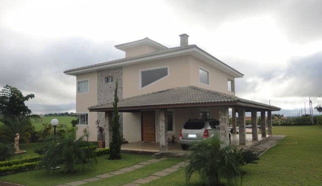 House with heated pool in a gated community - Boituva, SP