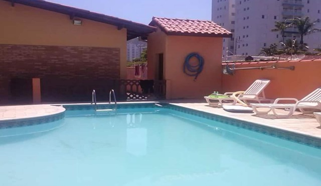 House with pool 200 meters from the beach