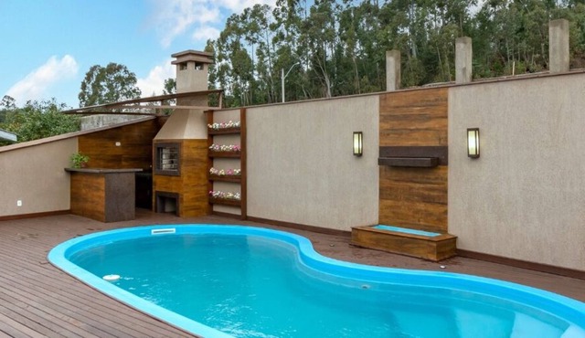House with Pool 2km from the Center! @locacaonaserra
