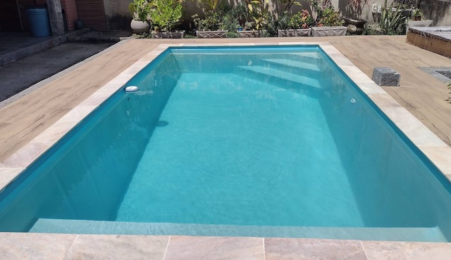 House with pool 6 minutes walk from Jaconé beach