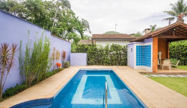 House with pool in Condominium Ressaca in Ubatuba-SP, pets allowed.