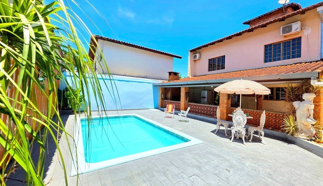 House with Pool near Attractions/Wi-Fi/Garage