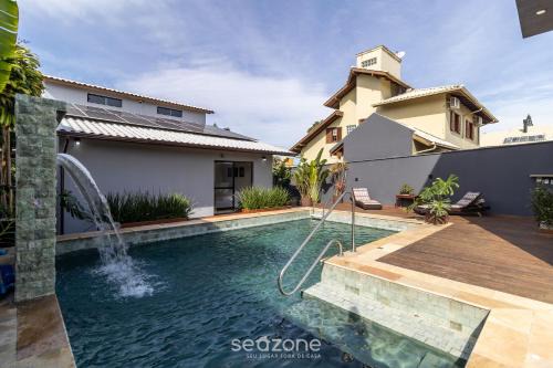 House with Pool Near the Beach JDE792