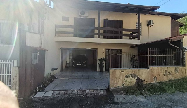 House with swimming pool