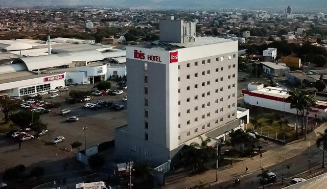 ibis Montes Claros Shopping