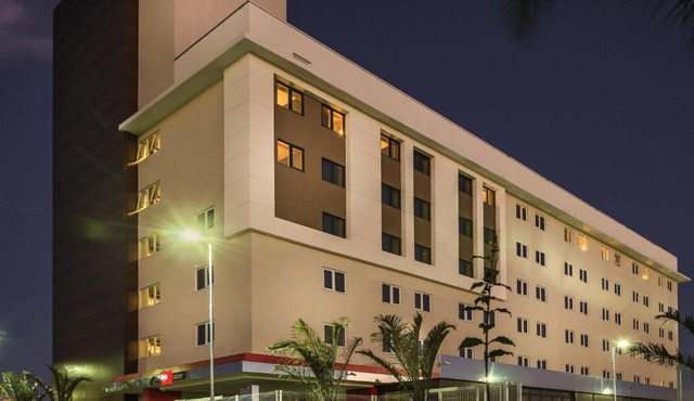 Ibis Porto Alegre Assis Brasil - Estacionamento Gratuito para hospedes