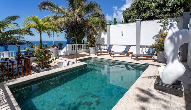 Iconic oceanfront villa in São Conrado - Sco002