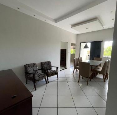Imóvel amplo, bem ventilado e boa localização