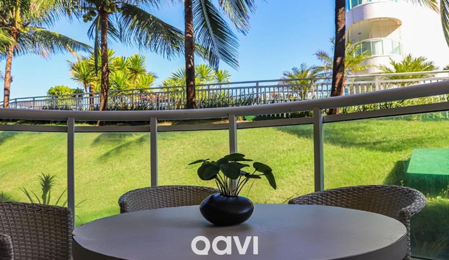 In Mare Bali Flat Premium Maui by Qavi