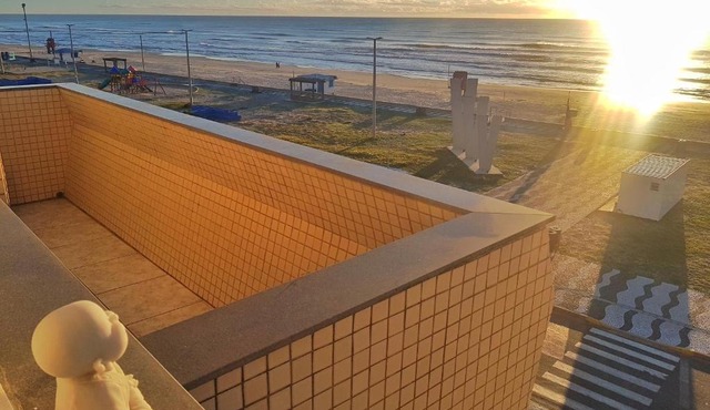 Incrível Sacada à Beira Mar APTO 3Q