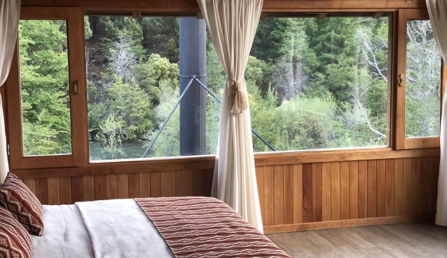 Increible Casa a Orillas del Rio Meliquina, Patagonia Argentina