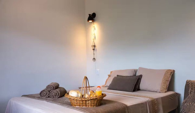 Independent Private Chalet with Natural Lake Comfort Exclusivity in Nature