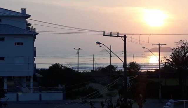 Ingleses Norte com vista para o mar, 100m da praia