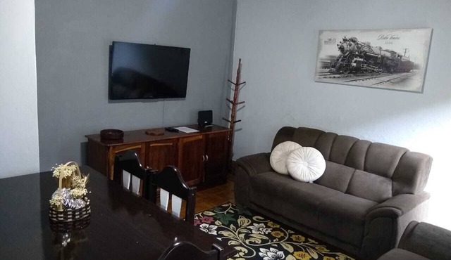 It is located 700 meters from Capivari tourist center, within walking distance.
