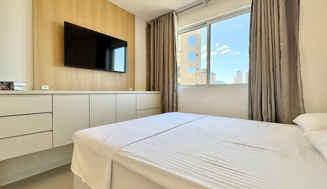 Itapema near downtown 2 bedrooms sea view AT021