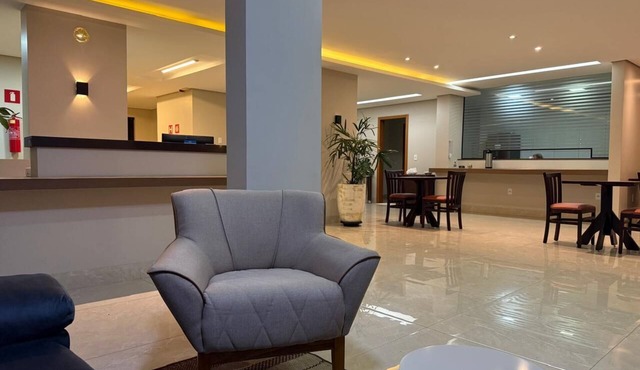 Izzy Hotel
