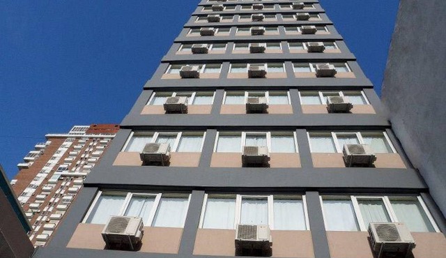 Juramento de Lealtad Townhouse Hotel