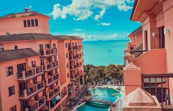 Jurerê Beach Village - Flat na Praia