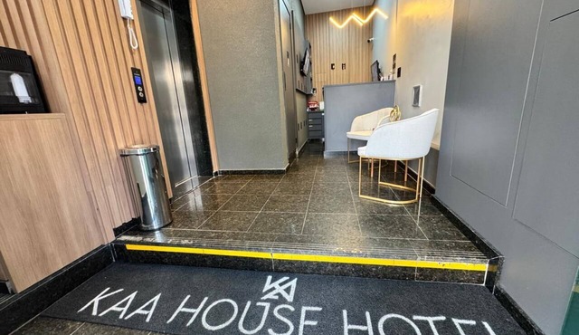 Kaa House Hotel