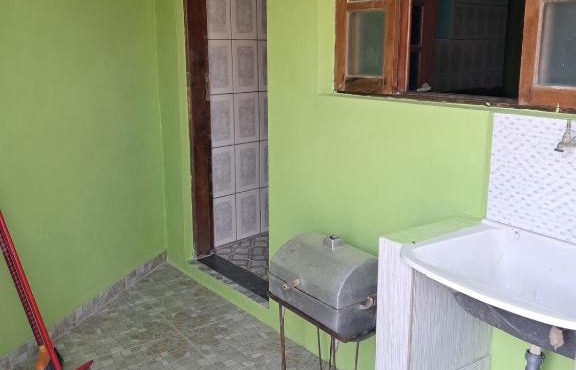 Kitnet 500m da praia