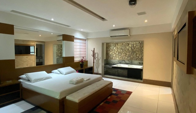 L'amour Hotel