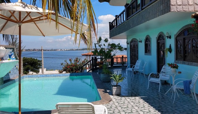 LAGOON FRONT HOUSE