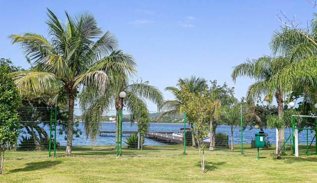 Lakeside resort condo with stunning views