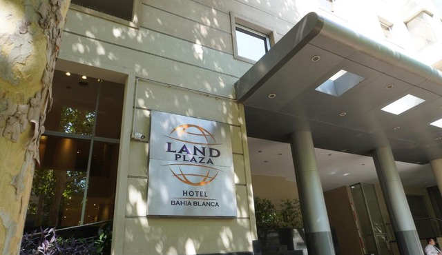 Land Plaza Hotel