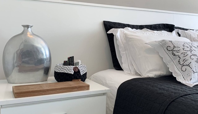 Large Apart with Sea View and Beach Access