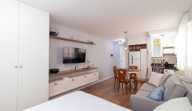 Large apartment close to USP