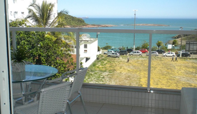 Large apartment facing beach Bacutia with 3 suites and gourmet balcony