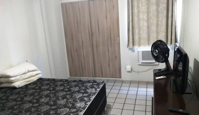 Large apt sleeps 12 people, 220m from Orla Tambaú