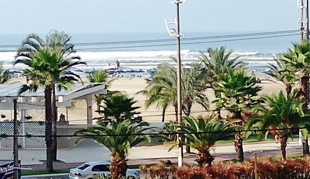 Large apartment, sea view with Wi-Fi