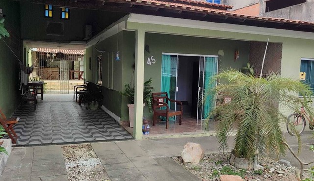 Large house in the center of Araruama with swimming pool - perfect for groups and families!