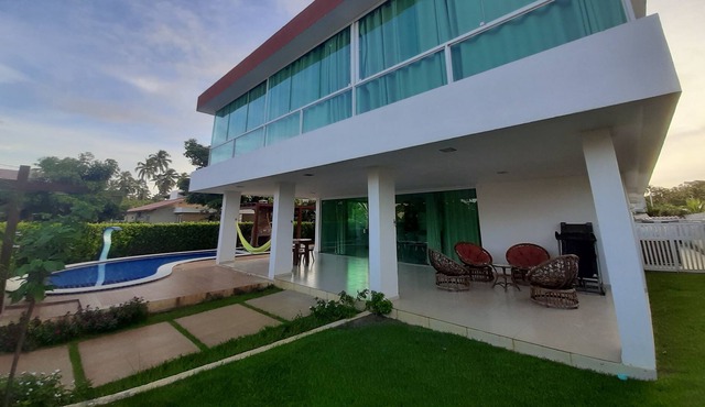 Large House - With pool and beach in Ipioca (Hibiscus)